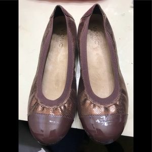 Vionic Allora Bronze Orthoheel Flat Size 9.5